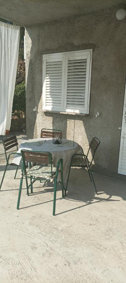 Feel Good Apartment Banjol Εξωτερικό φωτογραφία