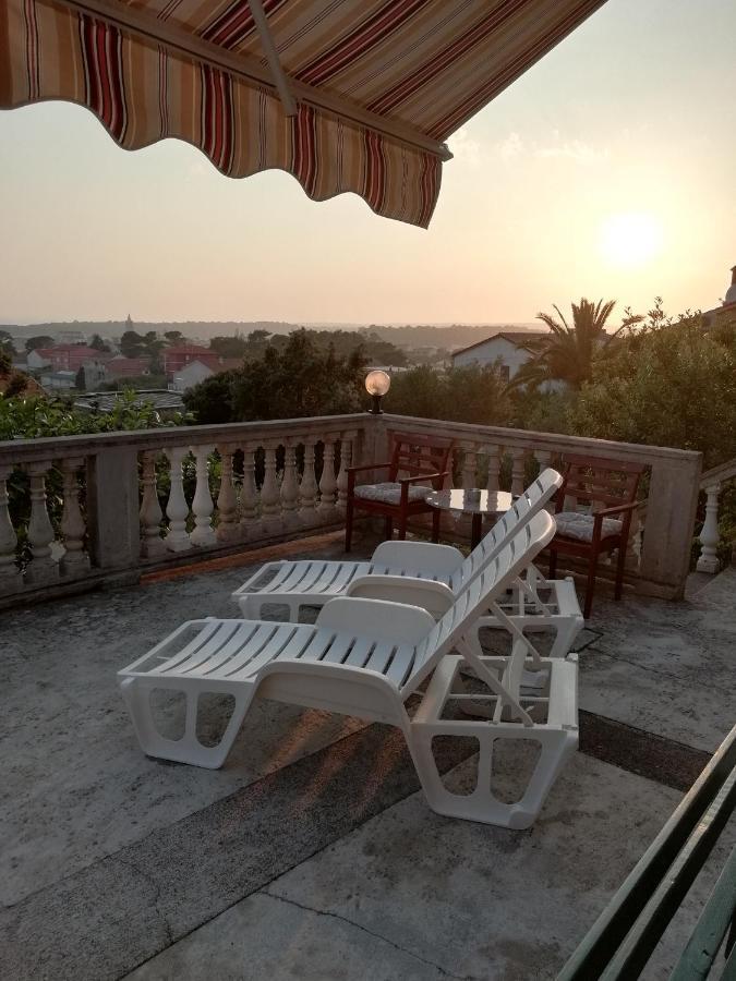 Feel Good Apartment Banjol Εξωτερικό φωτογραφία